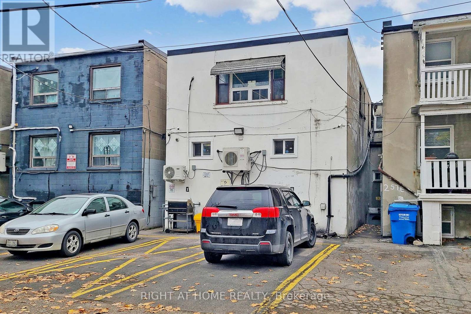 #a - 255 Lakeshore Road E, Mississauga, Ontario L5G 1G8 - Photo 38 - W13470256