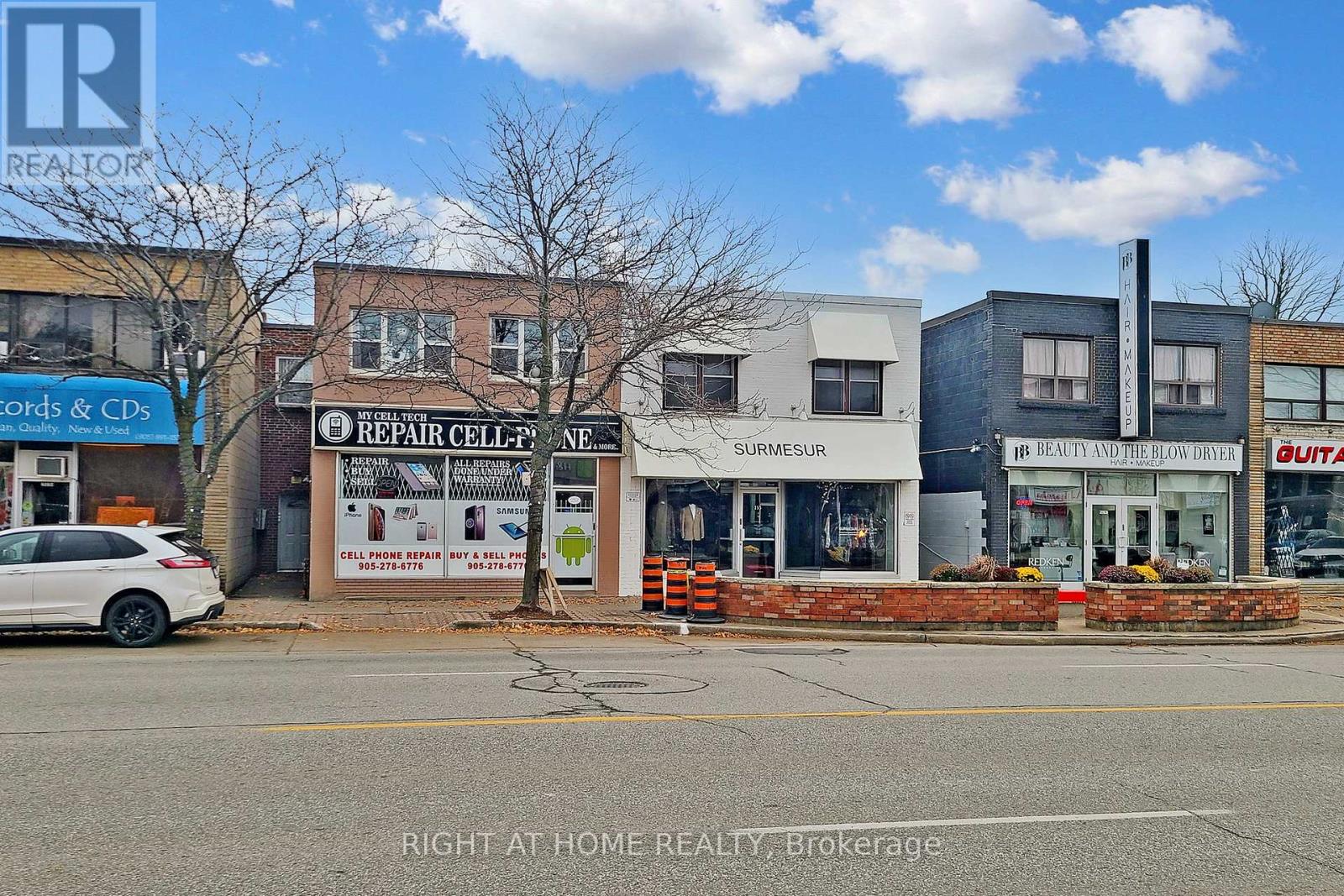 #a - 255 Lakeshore Road E, Mississauga, Ontario L5G 1G8 - Photo 4 - W13470256