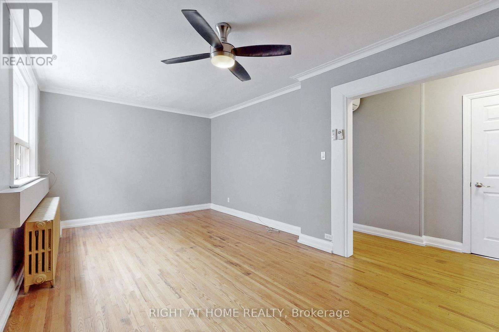 #a - 255 Lakeshore Road E, Mississauga, Ontario L5G 1G8 - Photo 8 - W13470256