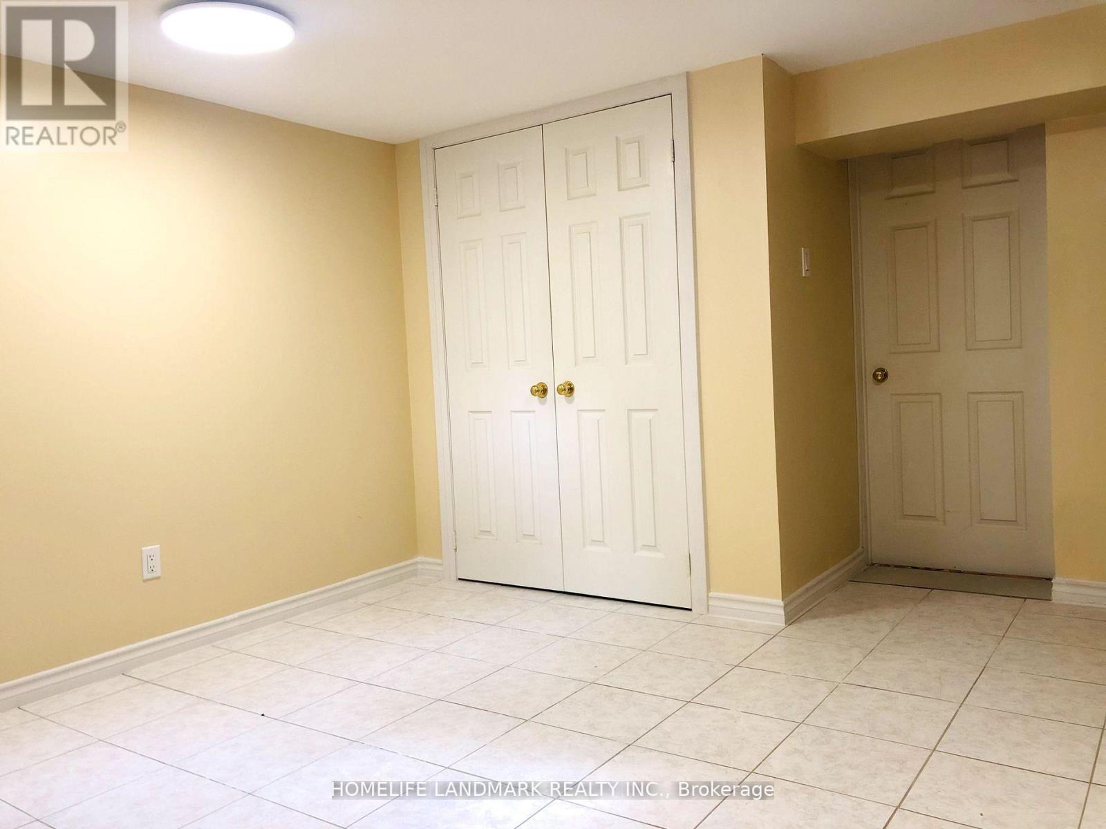 Bsmt - 8 Plainfield Road, Toronto, Ontario M9N 1G7 - Photo 14 - W13470258