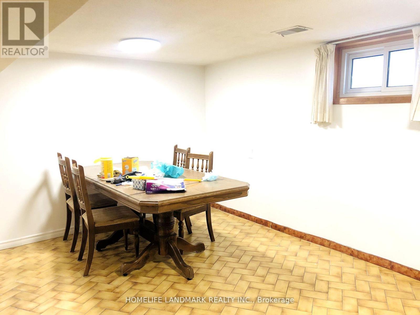 Bsmt - 8 Plainfield Road, Toronto, Ontario M9N 1G7 - Photo 6 - W13470258