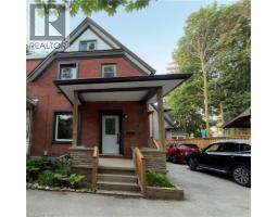 18 MIEHM Place, kitchener, Ontario
