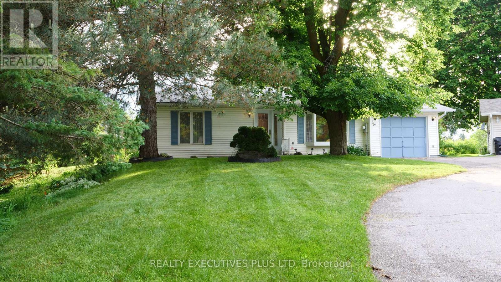 14 BUTTERNUT COURT, New Tecumseth, Ontario