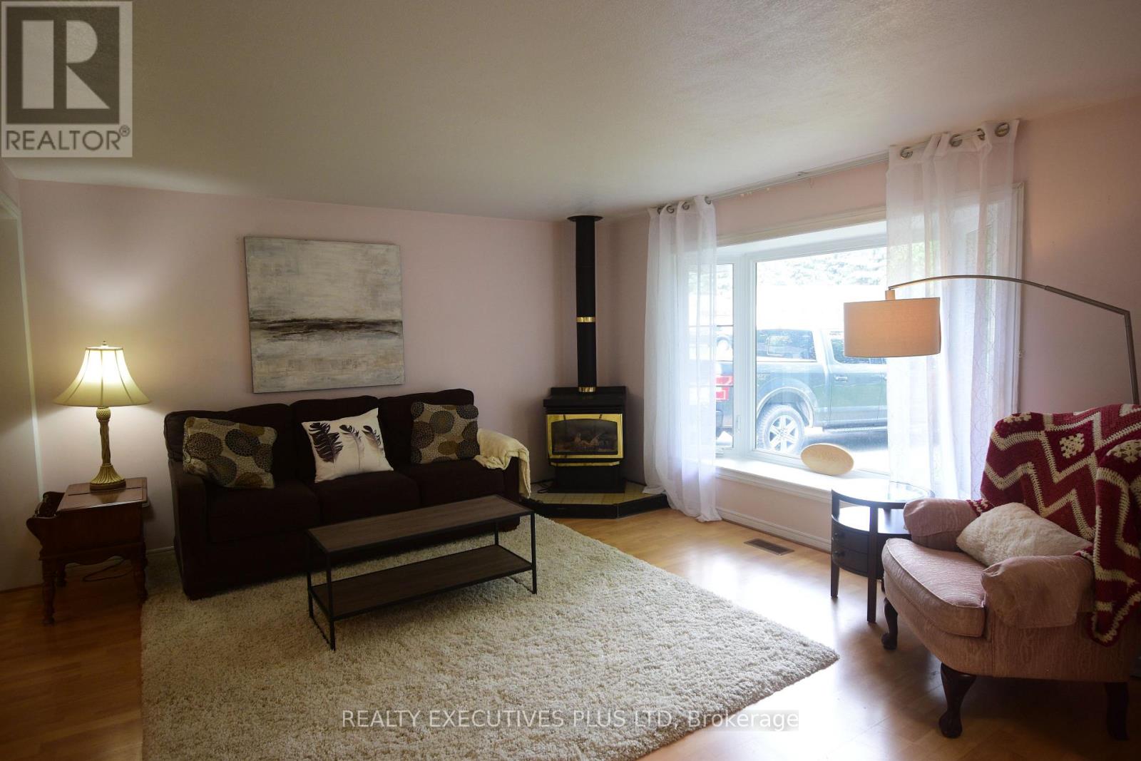 14 Butternut Court, New Tecumseth, Ontario  L0G 1W0 - Photo 7 - N13470288