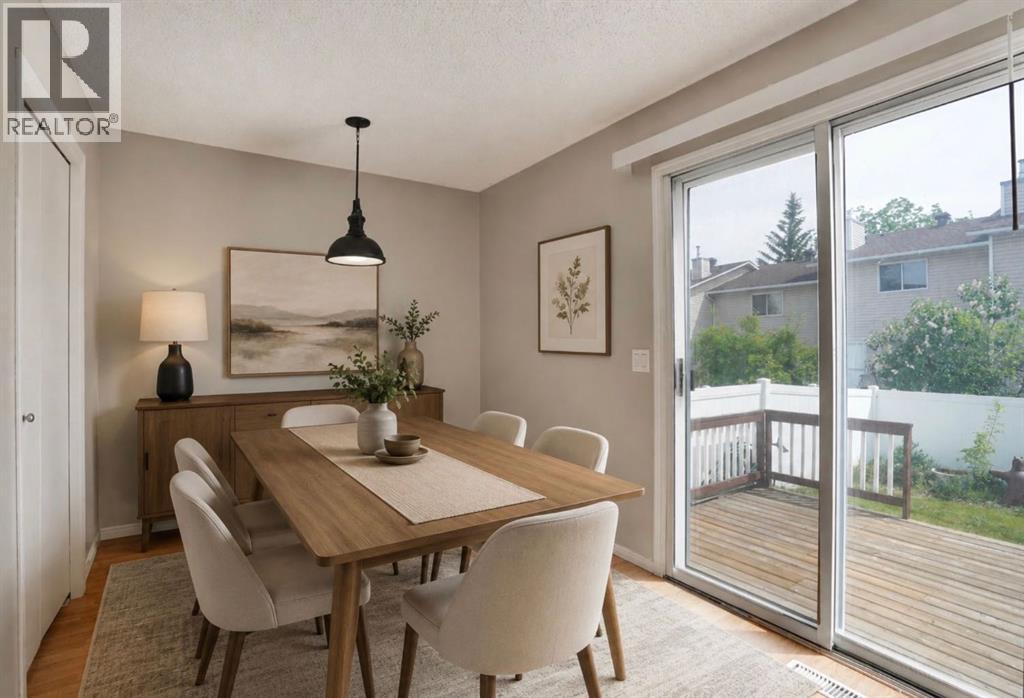 164 Woodsman Lane, Calgary, Alberta  T2W 4Z6 - Photo 12 - A2321633