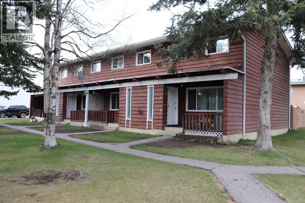 7, 113 Hardisty Avenue, Hinton, Alberta T7V 1C4 - Photo 1 - A2298586
