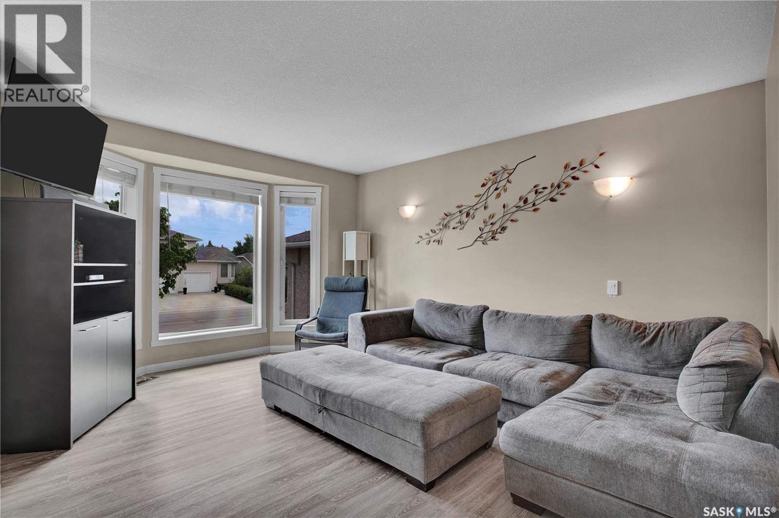 119 Pezer Crescent, Saskatoon, Saskatchewan S7S 1J5 - Photo 7 - SK040142