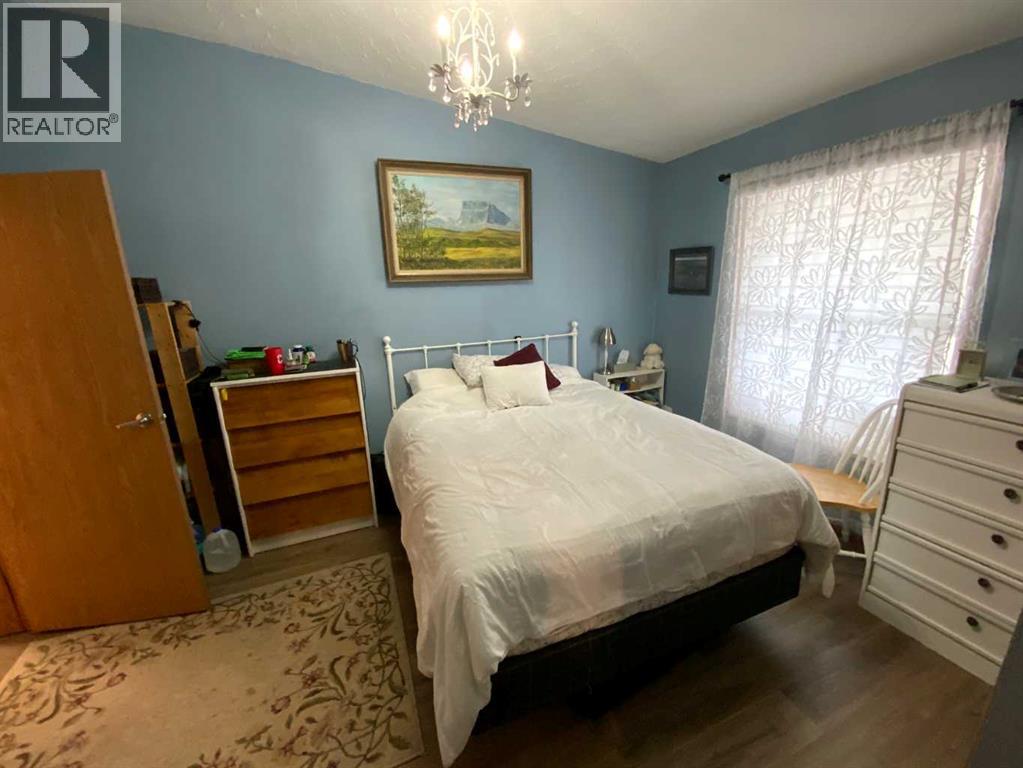 6 Cherry Lane SE, Three Hills, Alberta  T0M 2A0 - Photo 4 - A2300313