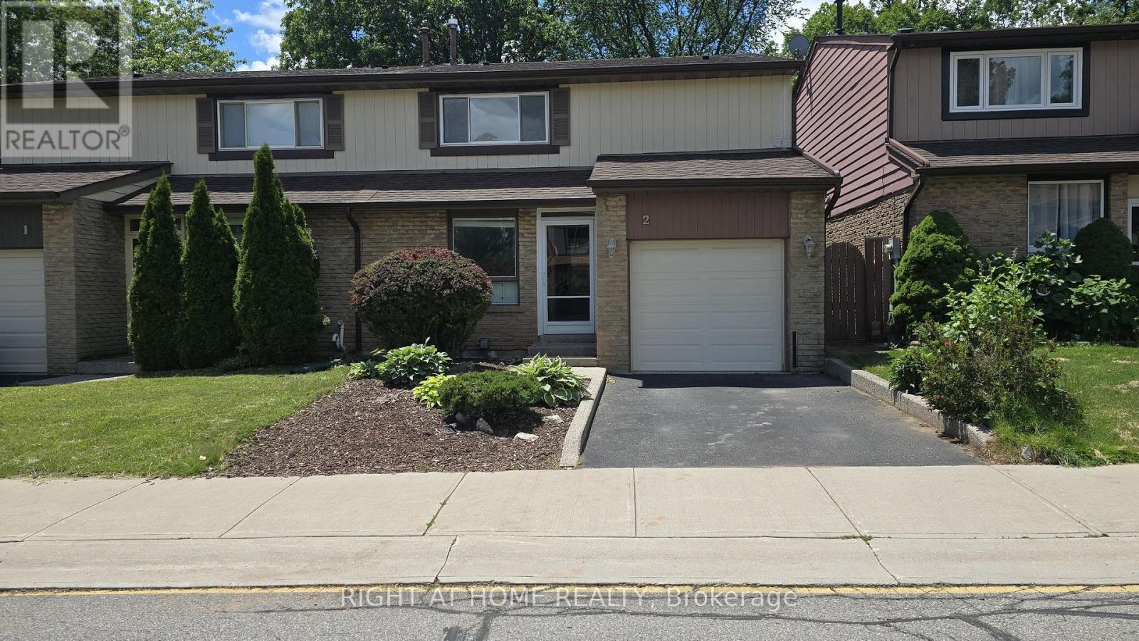 2 - 1580 LANCASTER DRIVE, Oakville, Ontario