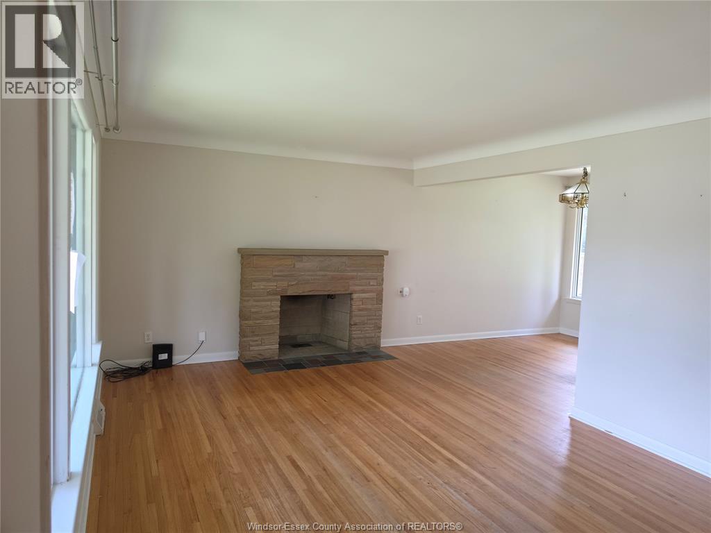 2721 Virginia Park Avenue, Windsor, Ontario  N9E 2B5 - Photo 4 - 26014653