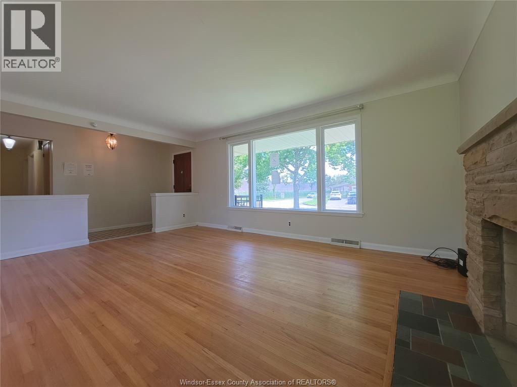 2721 Virginia Park Avenue, Windsor, Ontario  N9E 2B5 - Photo 5 - 26014653