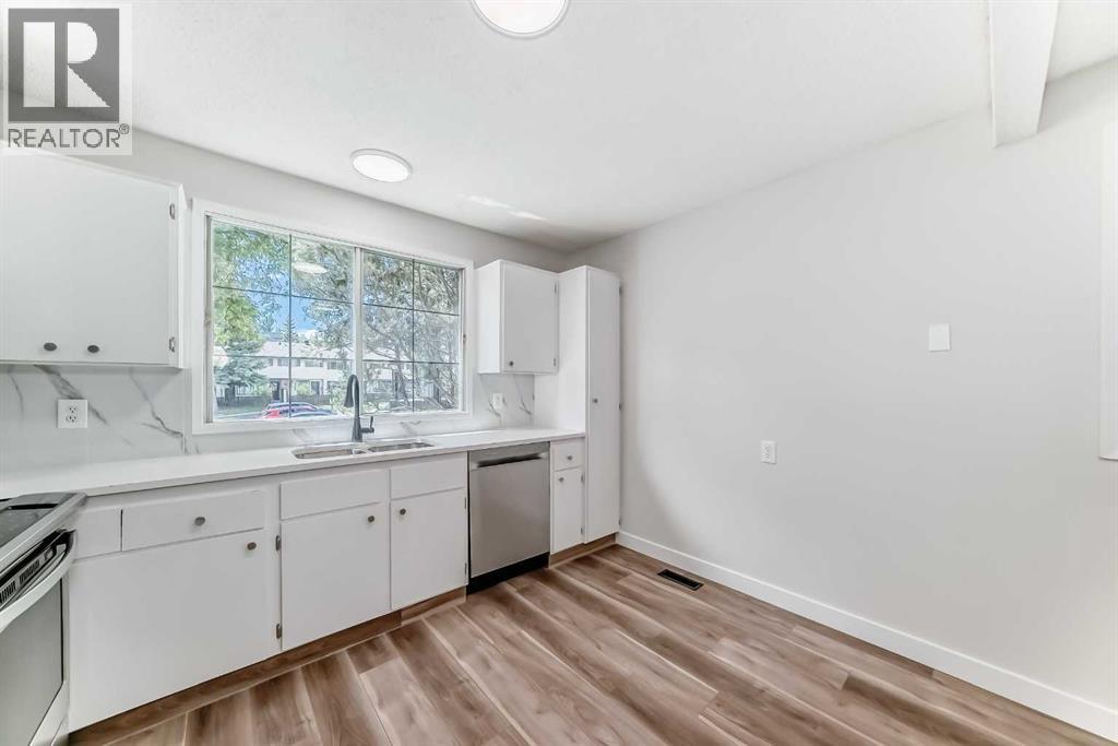 57, 175 Manora Place Ne, Calgary, Alberta T2A 5P7 - Photo 1 - A2319292