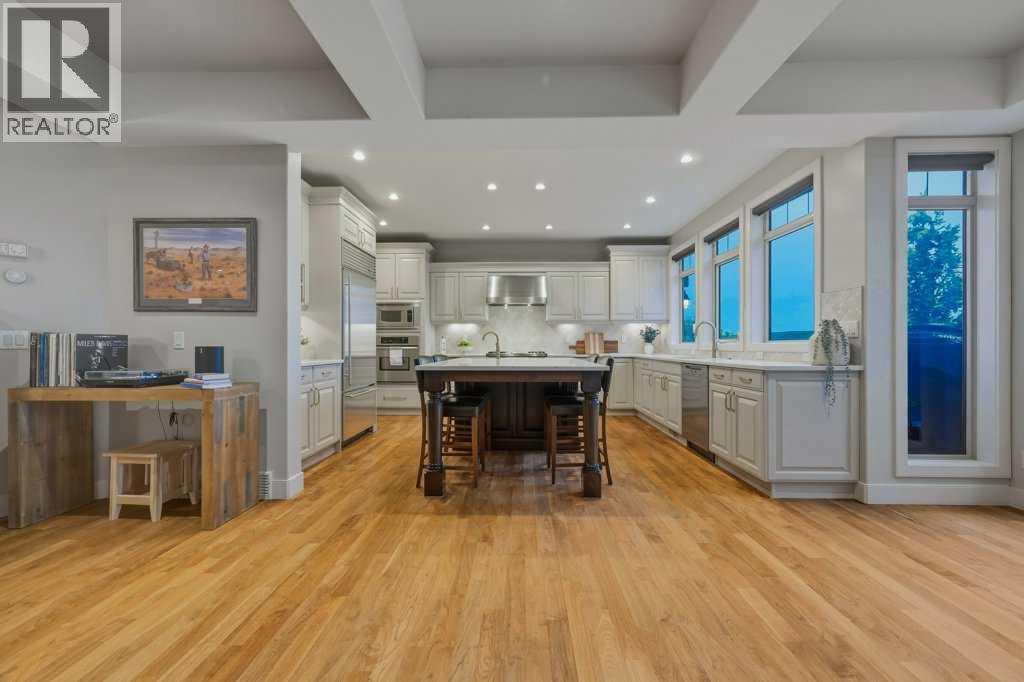74 Discovery Ridge Heights Sw, Calgary, Alberta  T3H 5S9 - Photo 10 - A2320207