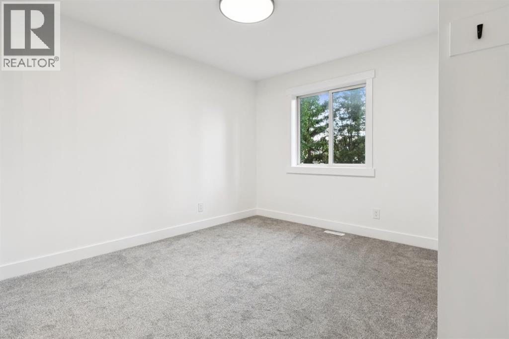 3 Discovery Ridge Lane Sw, Calgary, Alberta  T3H 4Y3 - Photo 25 - A2322630