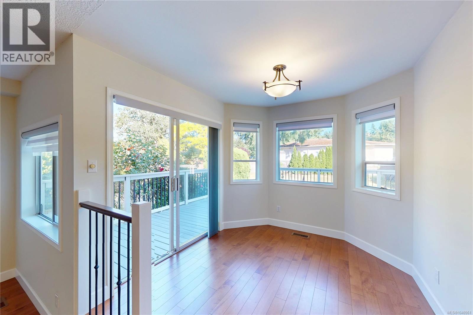 4767 Elliot Pl, Saanich, British Columbia  V8Y 3E4 - Photo 24 - 1040961