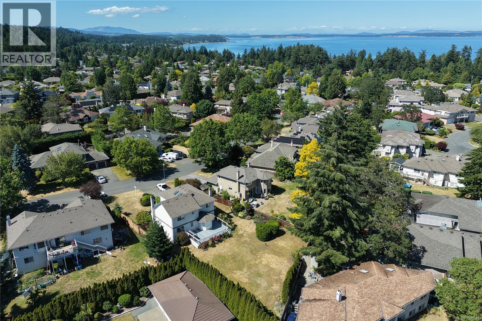 4767 Elliot Pl, Saanich, British Columbia  V8Y 3E4 - Photo 76 - 1040961