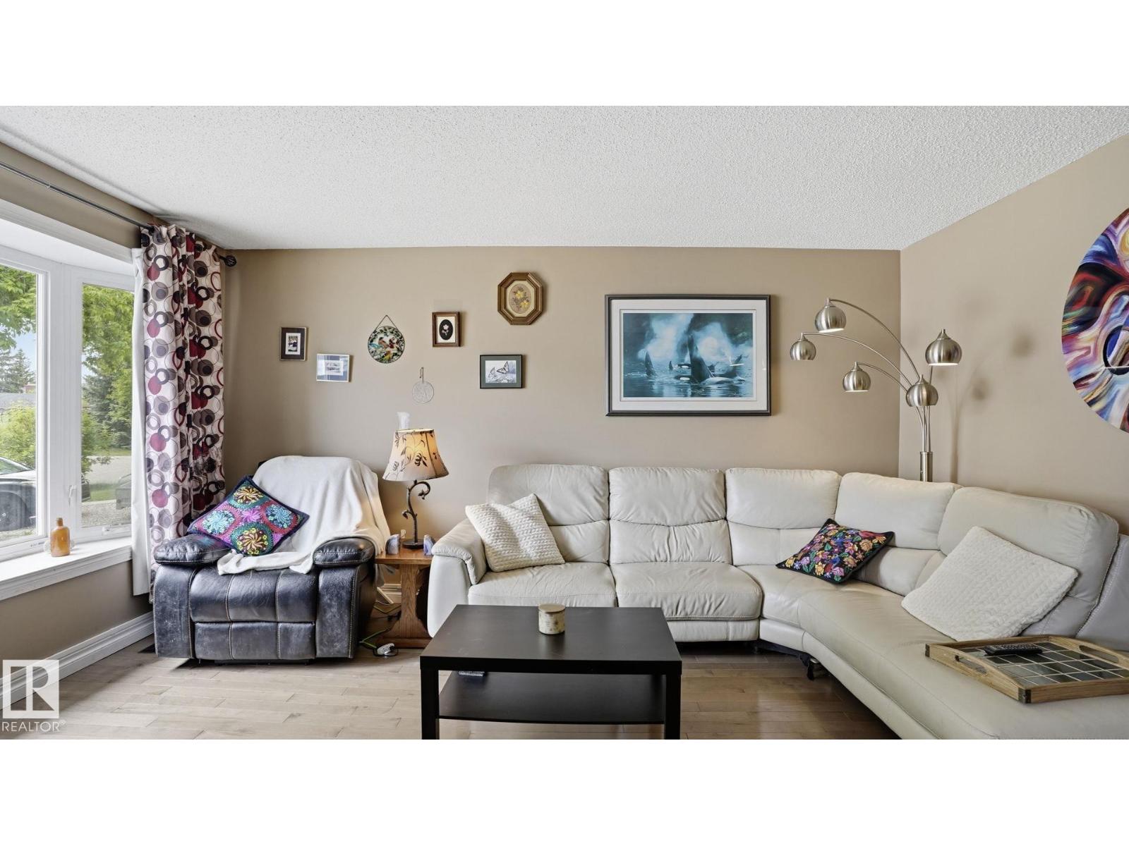 1827 36 St Nw Nw, Edmonton, Alberta  T6L 3M9 - Photo 5 - E4494872