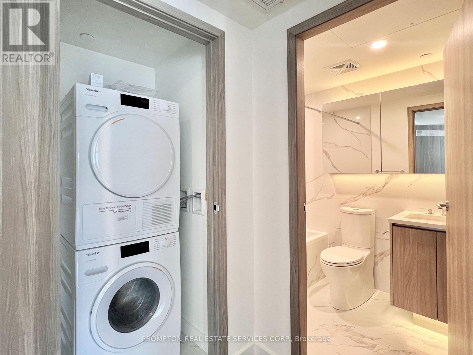 3212 - 3 Concord Cityplace Way, Toronto, Ontario  M5V 0X4 - Photo 28 - C13470364
