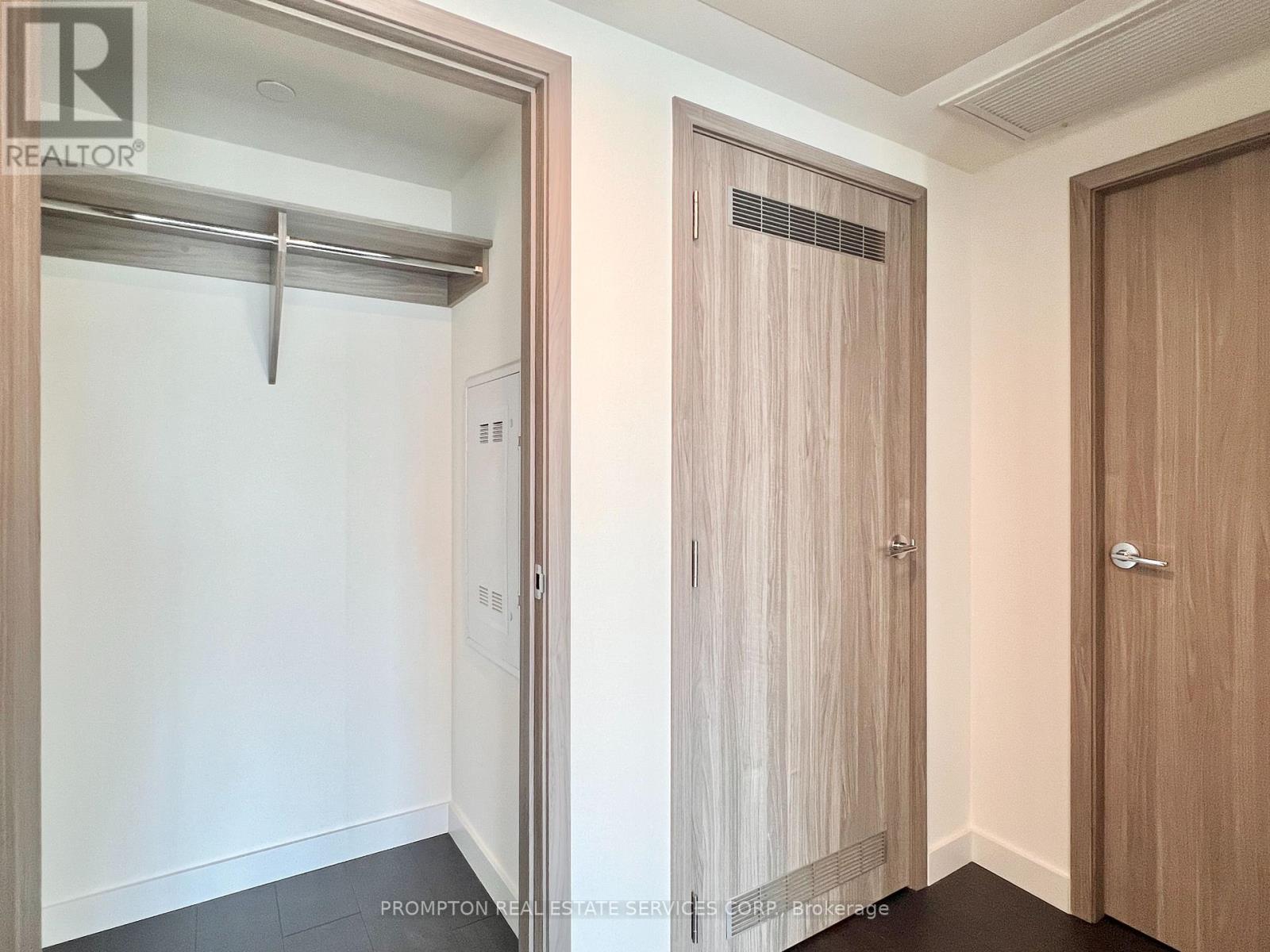 3212 - 3 Concord Cityplace Way, Toronto, Ontario  M5V 0X4 - Photo 29 - C13470364