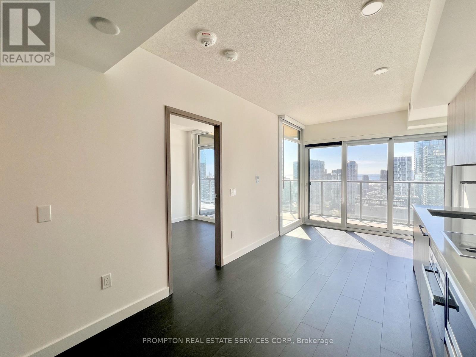 3212 - 3 Concord Cityplace Way, Toronto, Ontario  M5V 0X4 - Photo 4 - C13470364