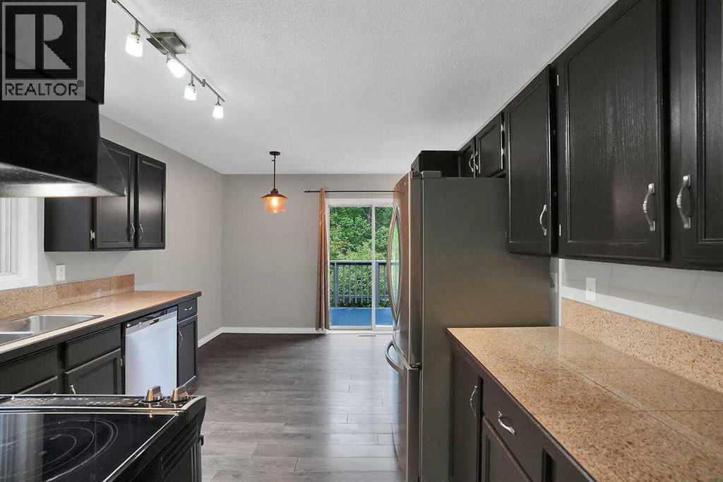 45 Shawinigan Road SW, Calgary, Alberta  T2Y 2V6 - Photo 7 - A2321931
