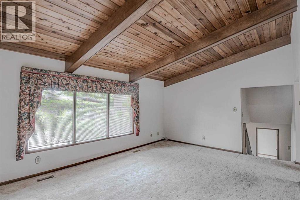 1135 Southglen Drive SW, Calgary, Alberta  T2W 0X2 - Photo 7 - A2322162