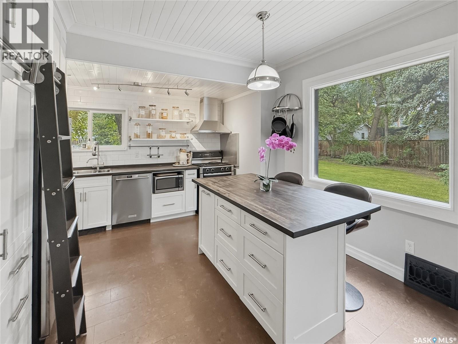 554 4th Avenue Ne, Swift Current, Saskatchewan S9H 2K2 - Photo 23 - SK040147