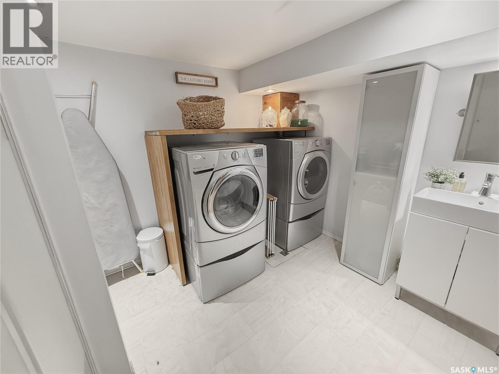 554 4th Avenue Ne, Swift Current, Saskatchewan S9H 2K2 - Photo 44 - SK040147