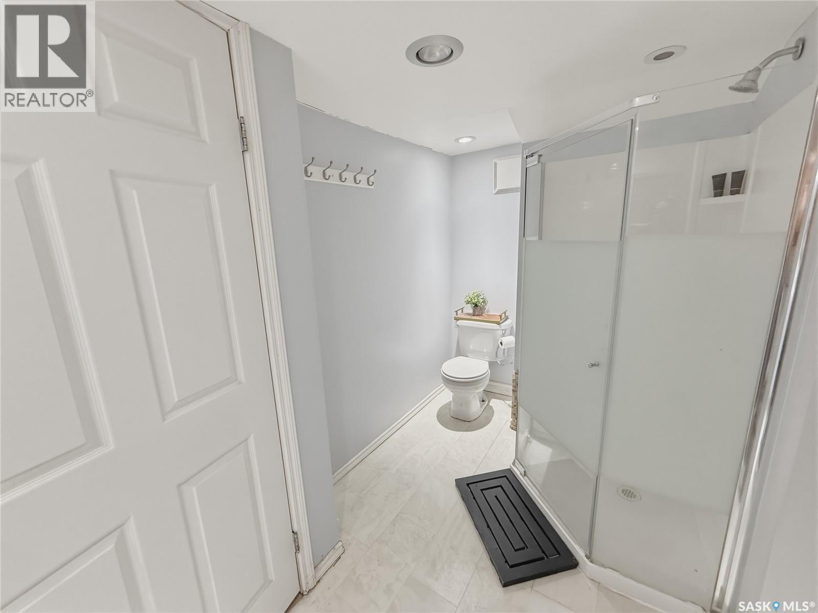 554 4th Avenue Ne, Swift Current, Saskatchewan S9H 2K2 - Photo 45 - SK040147