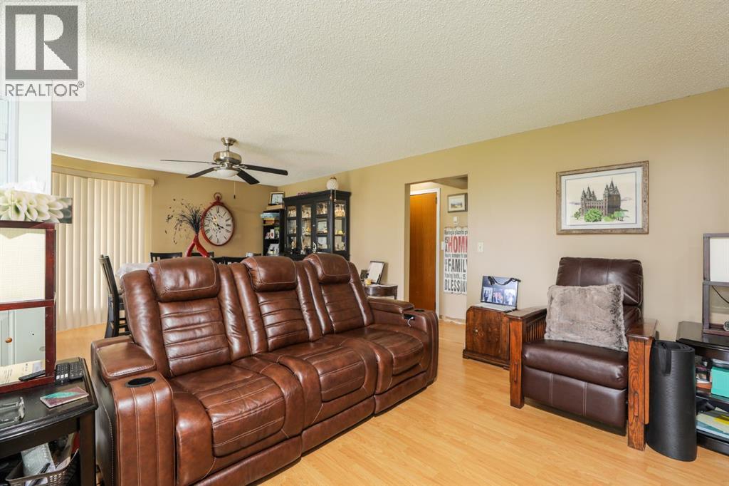 25 W 1 Avenue S, Magrath, Alberta  T0K 1J0 - Photo 8 - A2313620