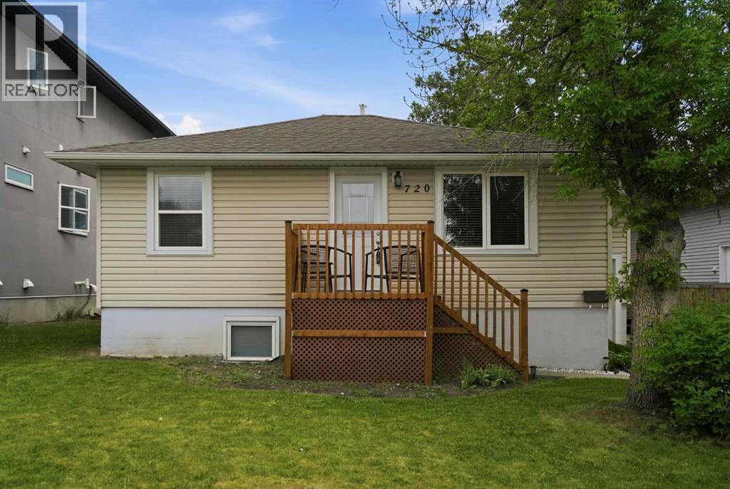 720 69 Avenue SW, Calgary, Alberta  T2V 0P2 - Photo 1 - A2316557
