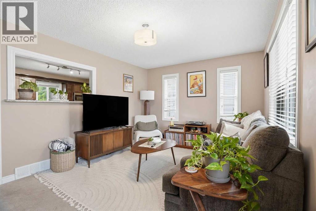 720 69 Avenue SW, Calgary, Alberta  T2V 0P2 - Photo 4 - A2316557