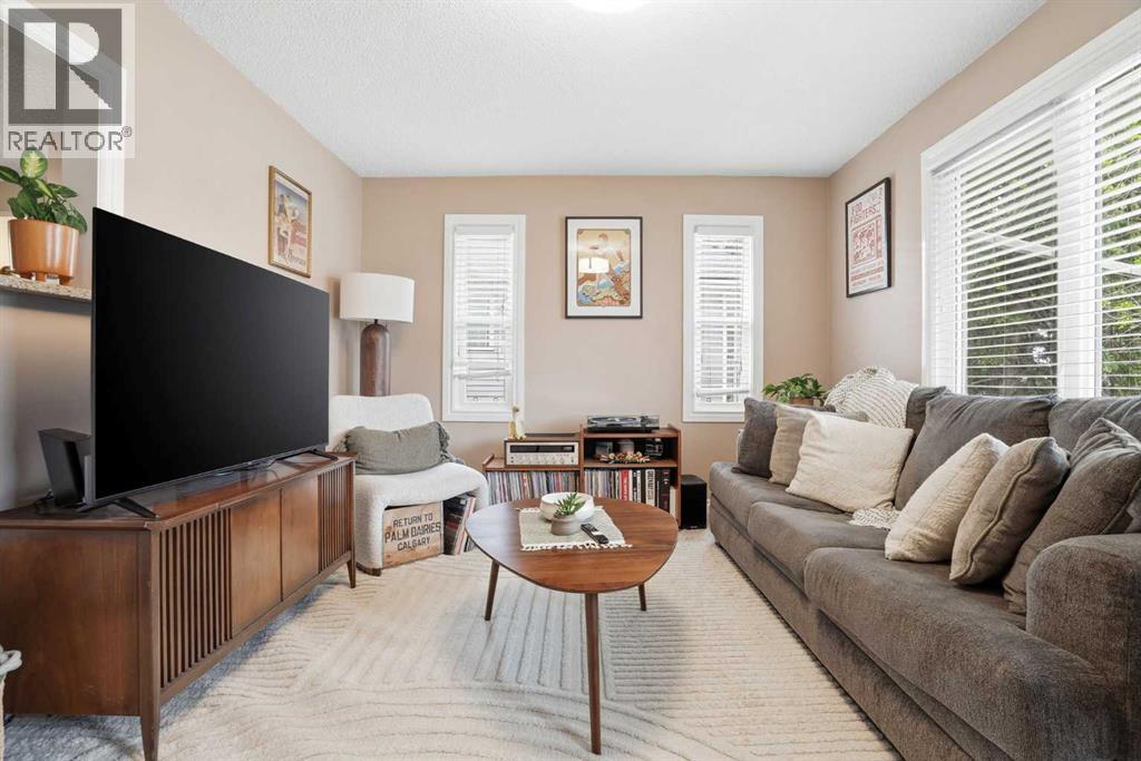 720 69 Avenue SW, Calgary, Alberta  T2V 0P2 - Photo 3 - A2316557