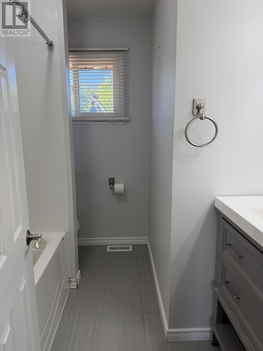 17 Velva Ave, Thunder Bay, Ontario  P7A 6N4 - Photo 14 - TB2601599