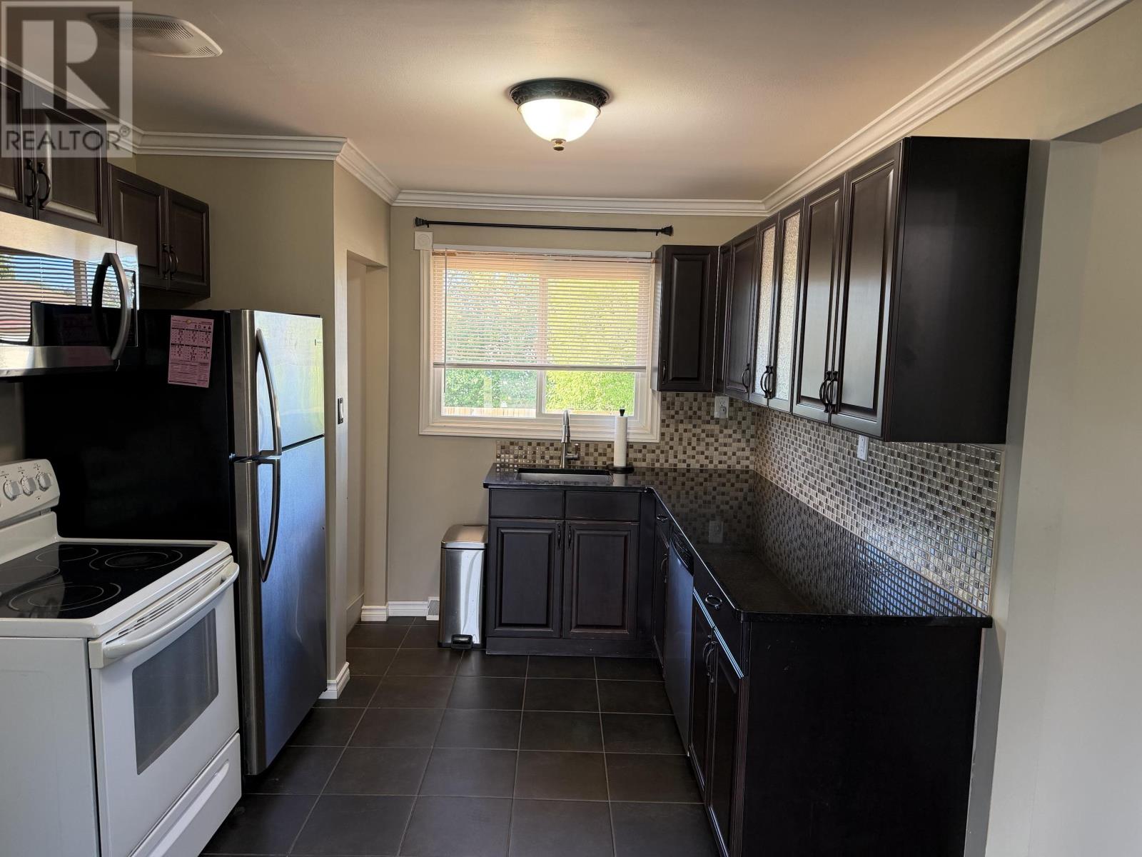 17 Velva Ave, Thunder Bay, Ontario  P7A 6N4 - Photo 11 - TB2601599