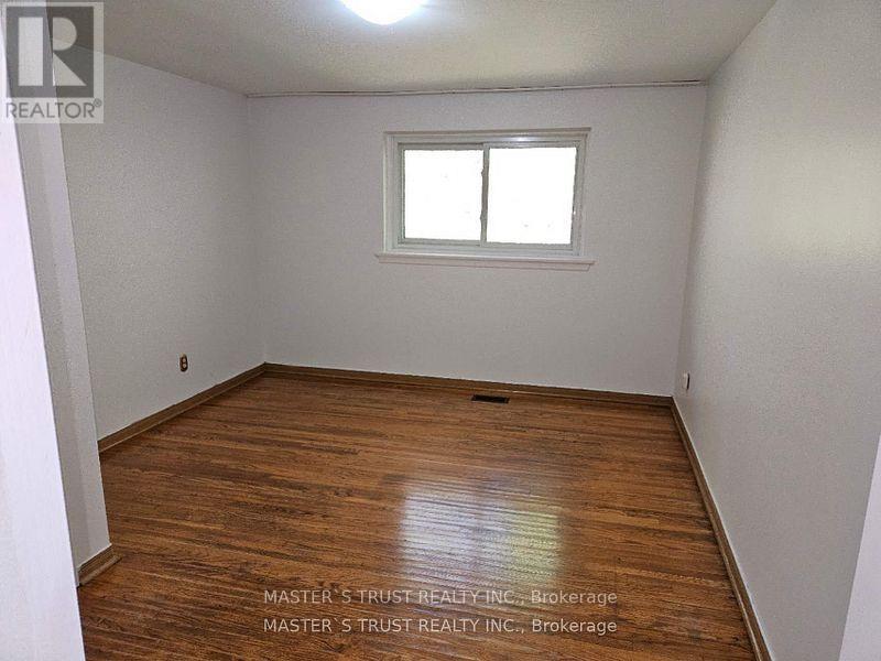 69 Grove Park Crescent, Toronto, Ontario  M2J 2C7 - Photo 7 - C13470402