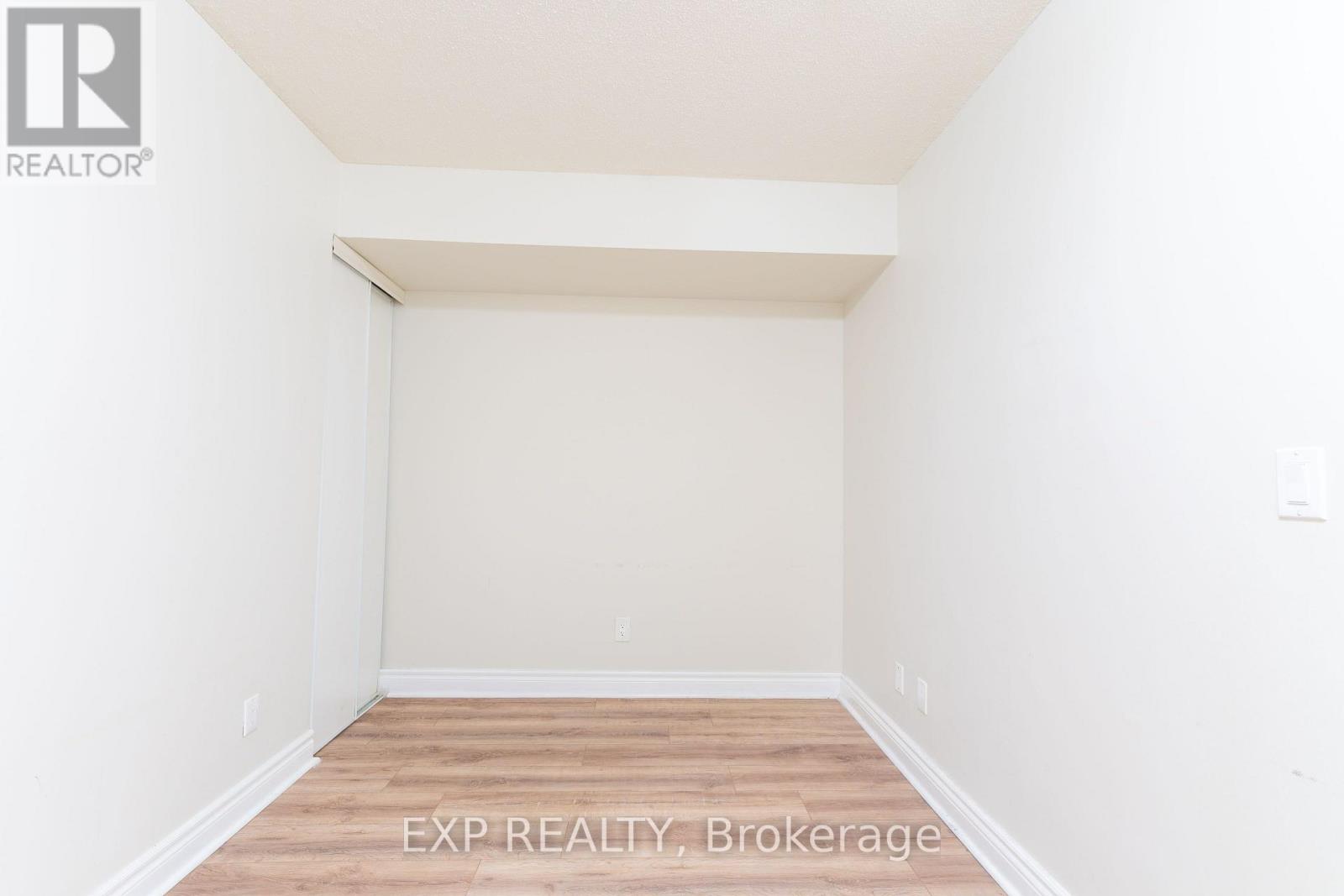 221 - 60 Fairfax Crescent N, Toronto, Ontario  M1L 0E1 - Photo 11 - E13470396
