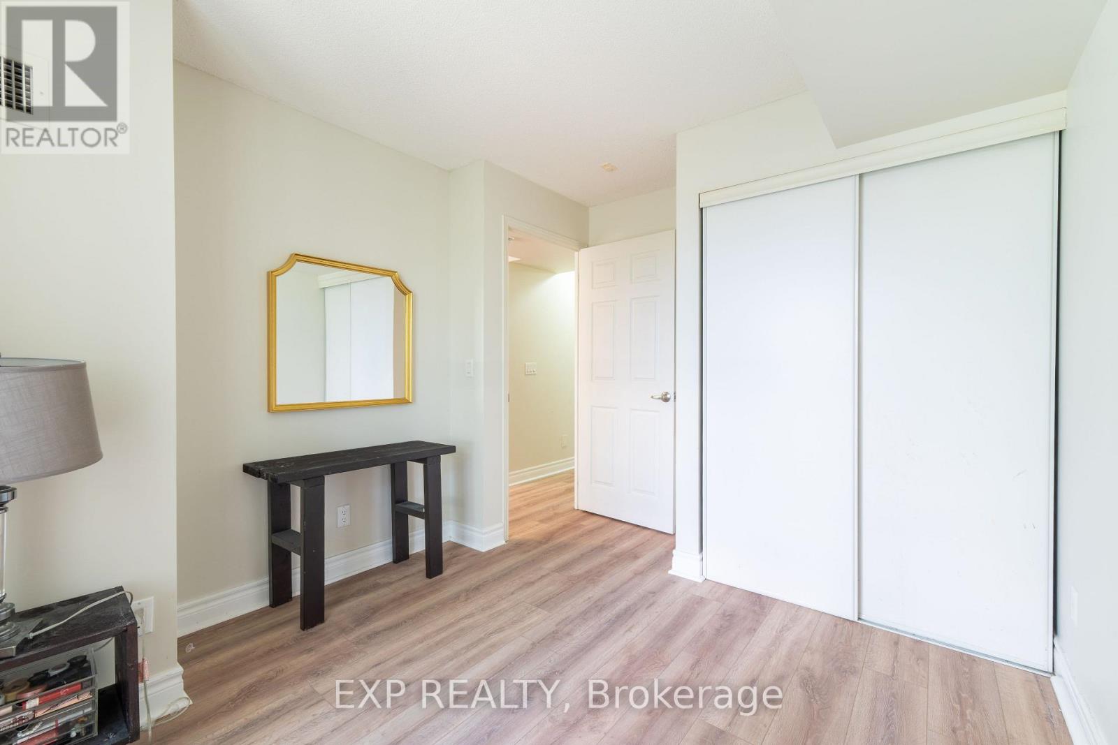 221 - 60 Fairfax Crescent N, Toronto, Ontario  M1L 0E1 - Photo 5 - E13470396