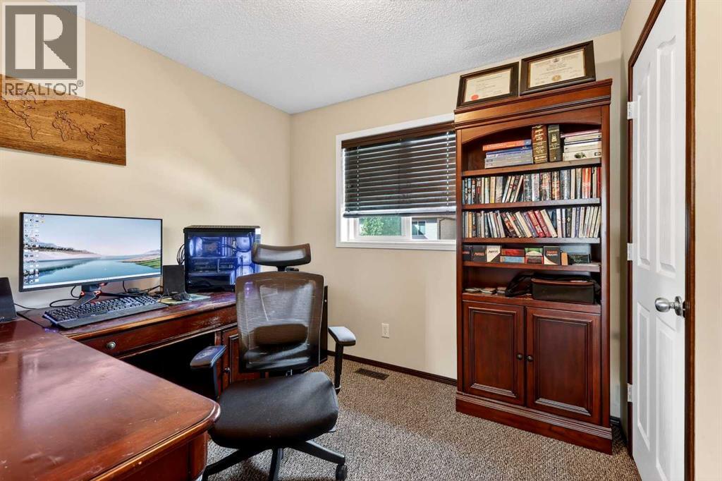 490 New Brighton Drive Se, Calgary, Alberta  T2Z 0K1 - Photo 33 - A2318773