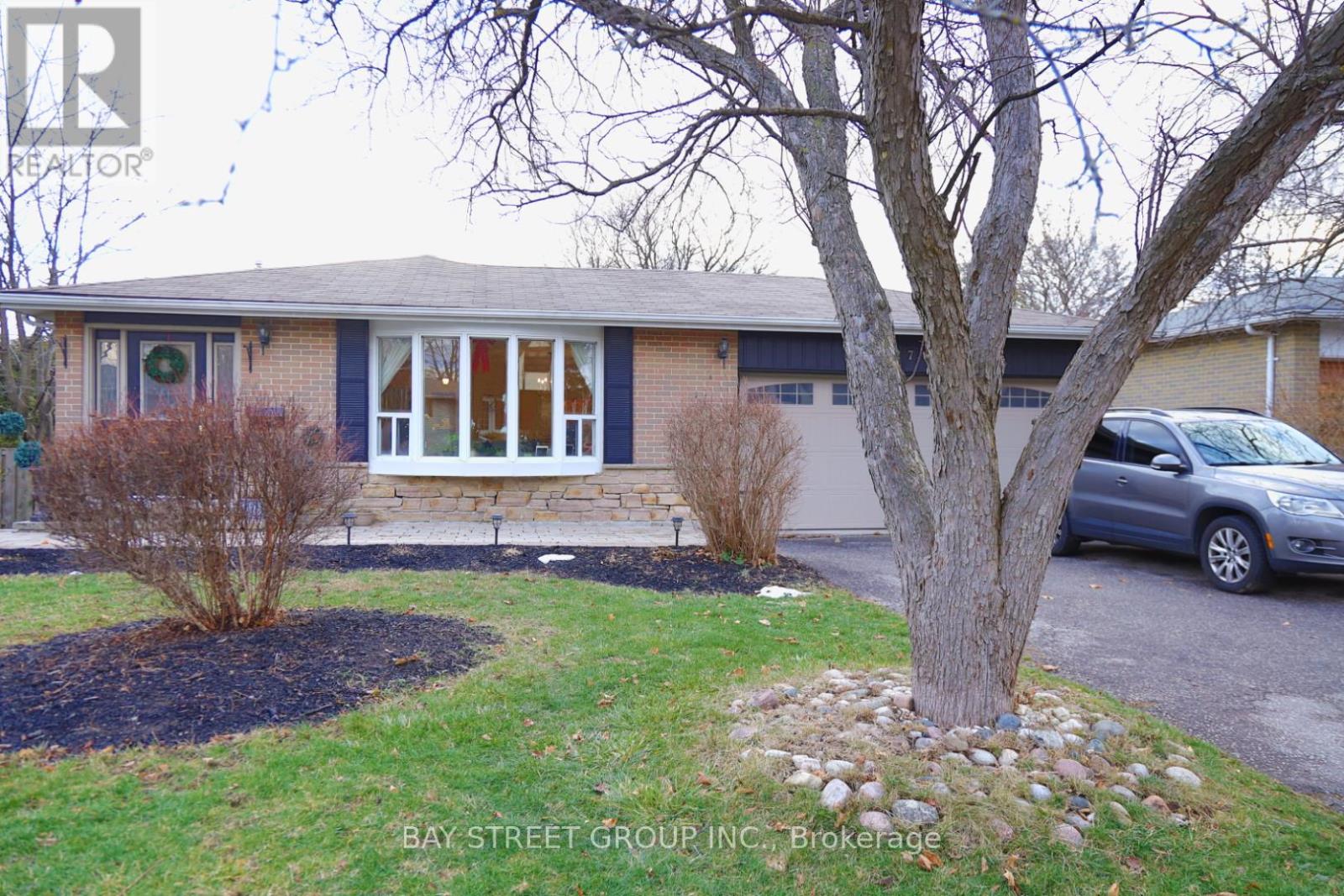 27 STORNOWAY CRESCENT, Markham, Ontario