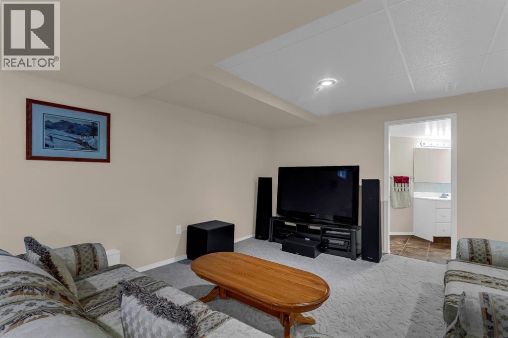 3751 Douglas Ridge Link Se, Calgary, Alberta  T2Z 3H7 - Photo 23 - A2321770