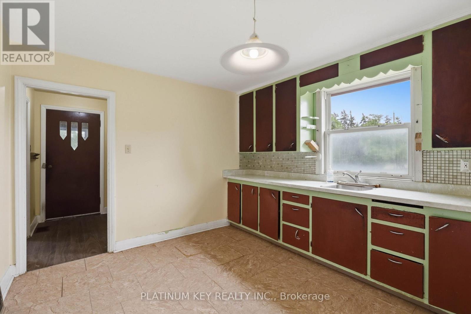 1271 Crumlin Side Road, London East, Ontario  N5V 1R6 - Photo 11 - X13470474