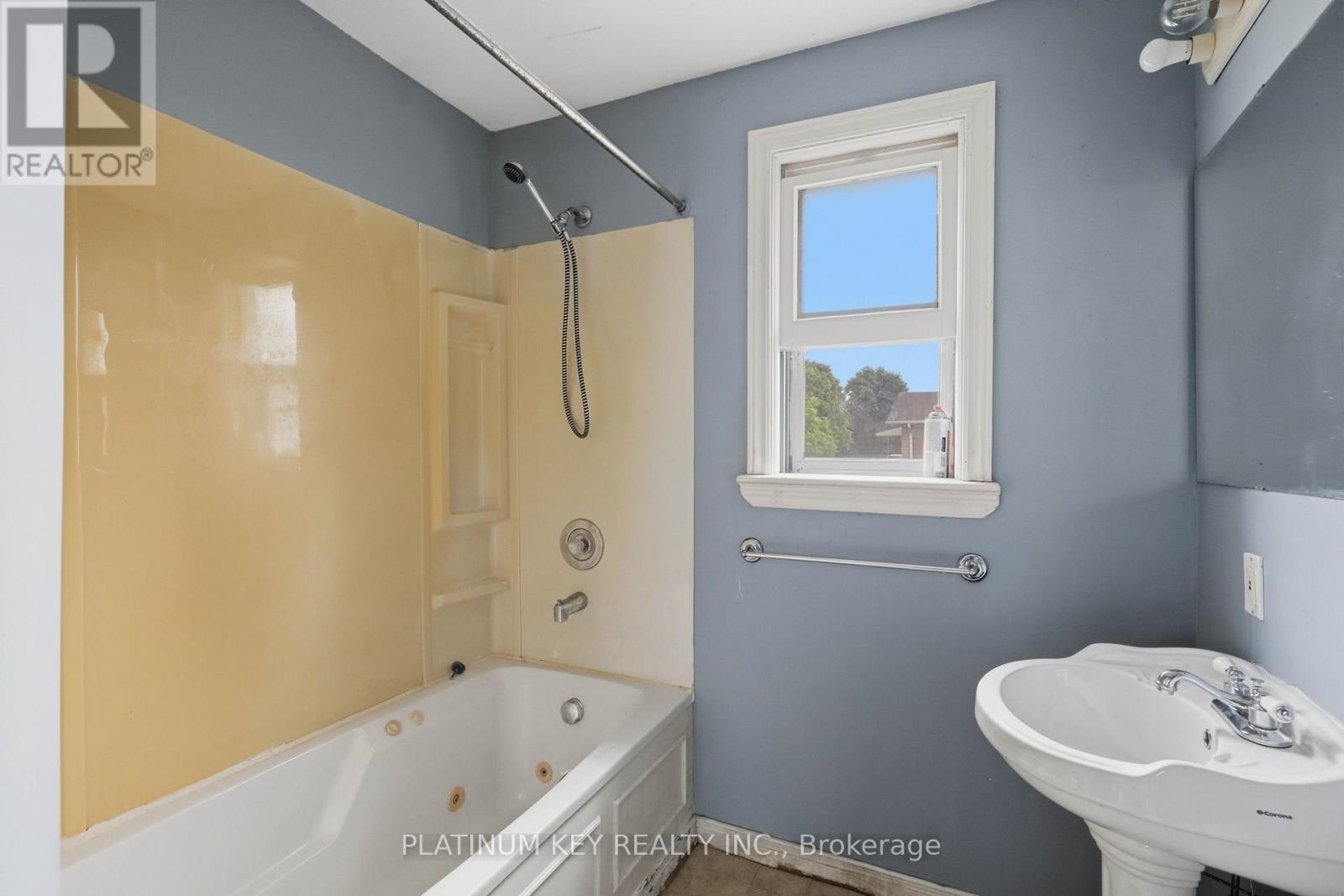 1271 Crumlin Side Road, London East, Ontario  N5V 1R6 - Photo 15 - X13470474