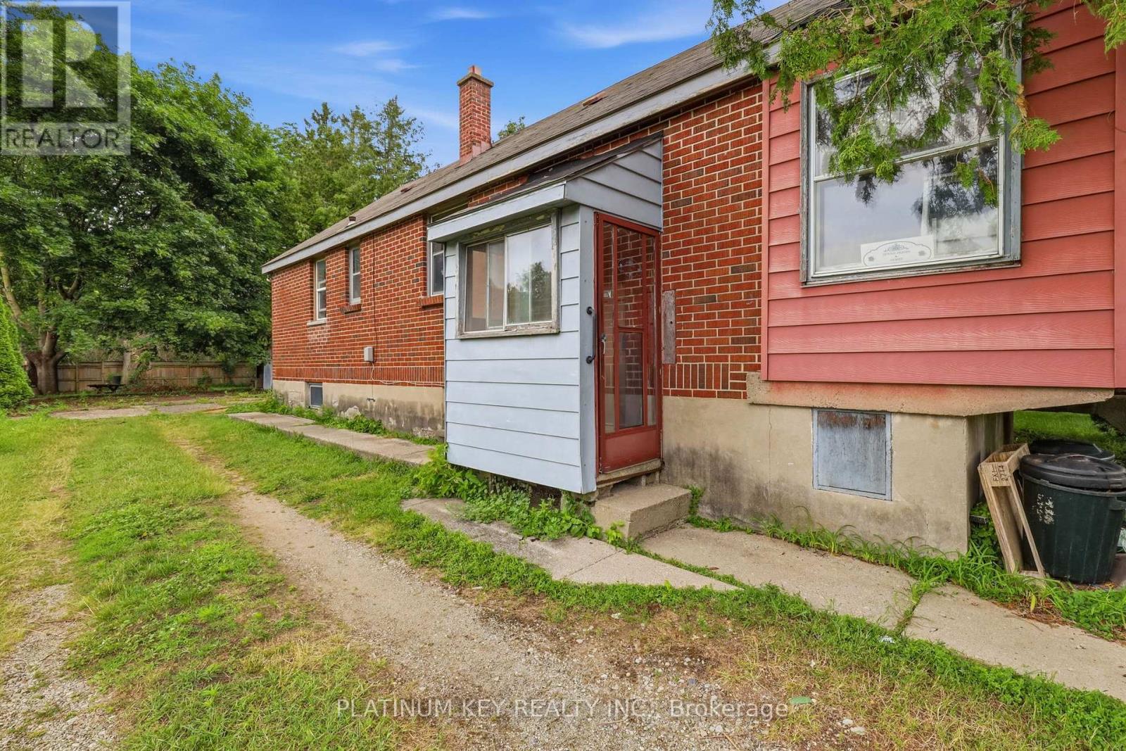 1271 Crumlin Side Road, London East, Ontario  N5V 1R6 - Photo 3 - X13470474