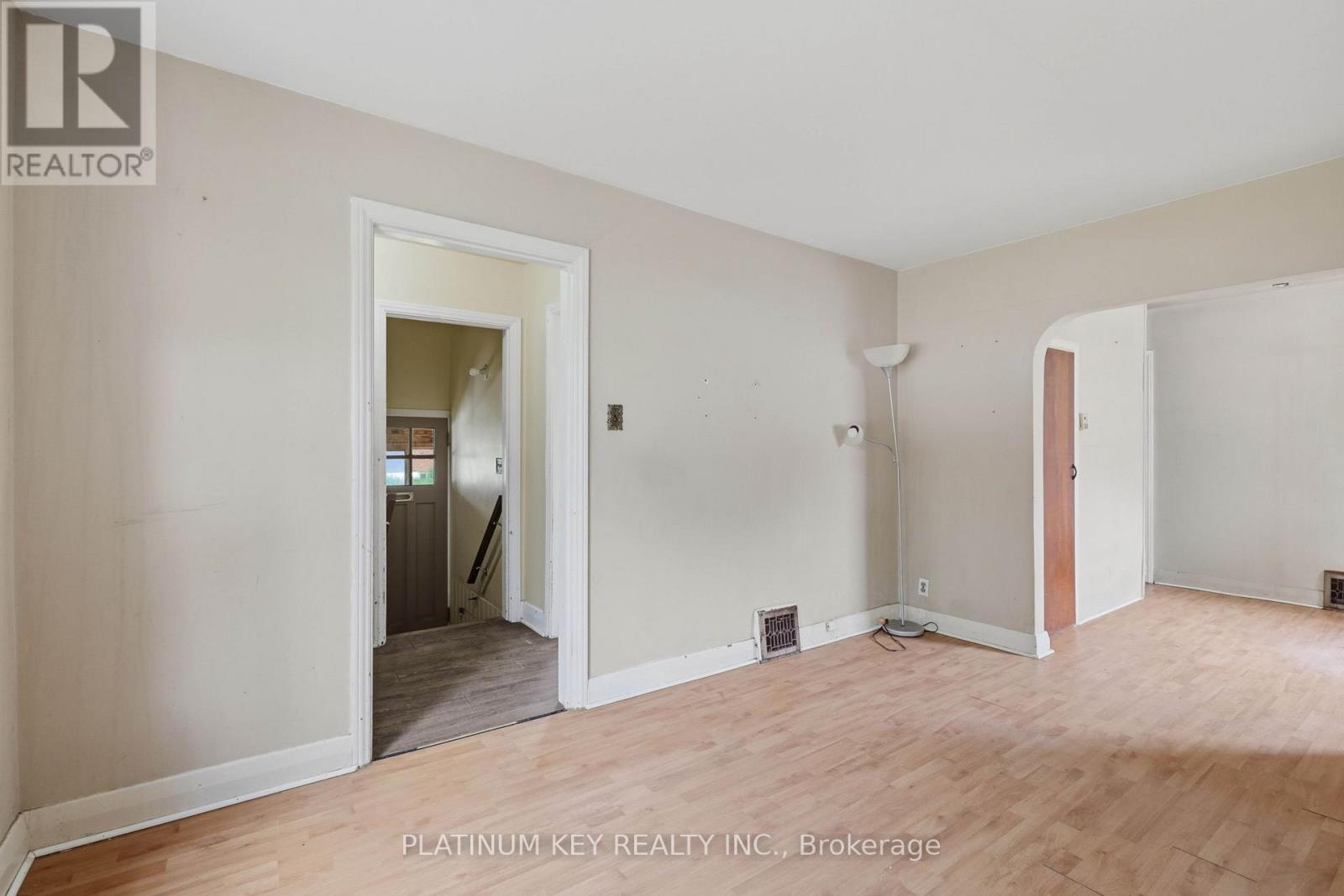 1271 Crumlin Side Road, London East, Ontario  N5V 1R6 - Photo 5 - X13470474