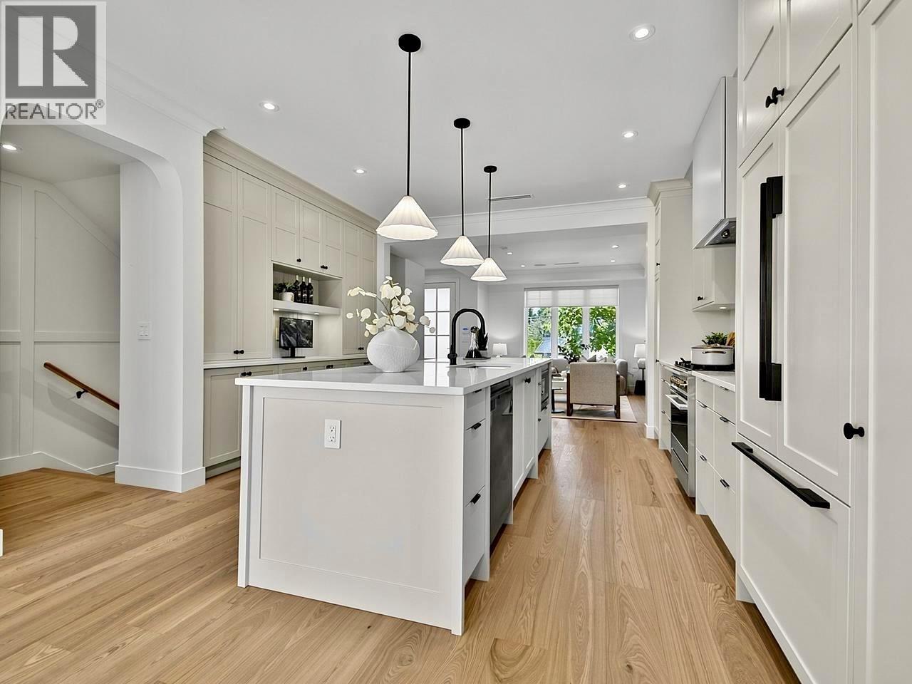 1 8029 Macpherson Avenue, Burnaby, British Columbia  V5J 4P5 - Photo 12 - R3135885