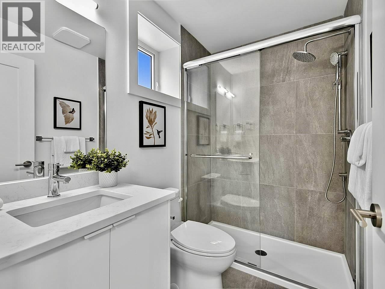 1 8029 Macpherson Avenue, Burnaby, British Columbia  V5J 4P5 - Photo 29 - R3135885