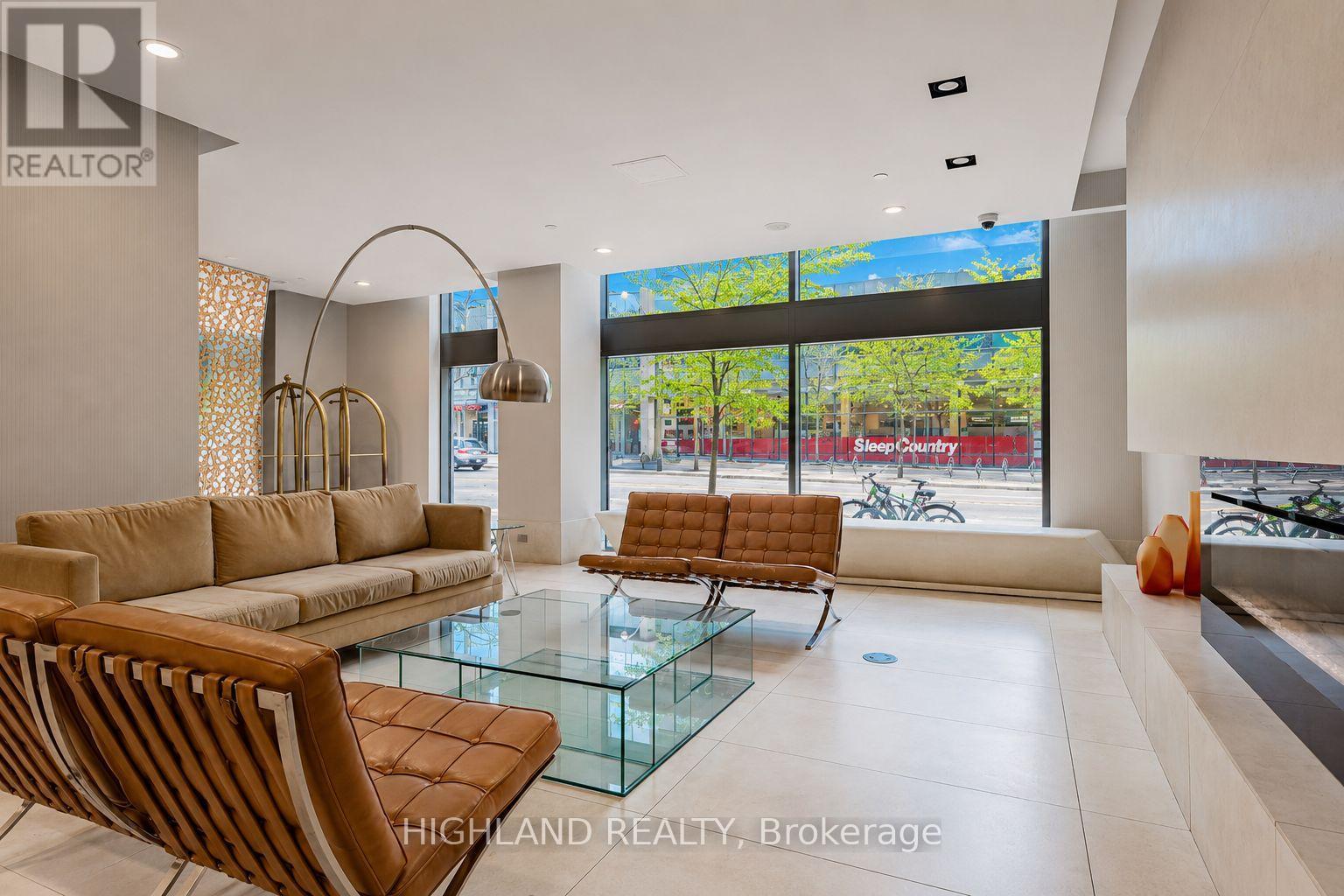 2409 - 832 Bay Street, Toronto, Ontario  M5S 1Z6 - Photo 5 - C13470468