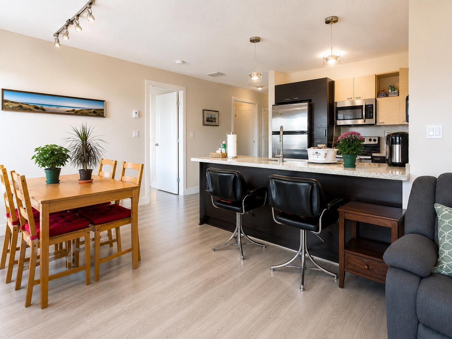 306 7445 120 Street, Delta, British Columbia  V4C 0B3 - Photo 2 - R3138082