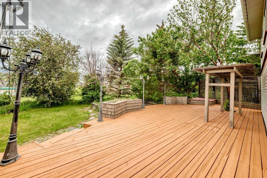 10 Hidden Creek View Nw, Calgary, Alberta  T3A 6C5 - Photo 45 - A2322731